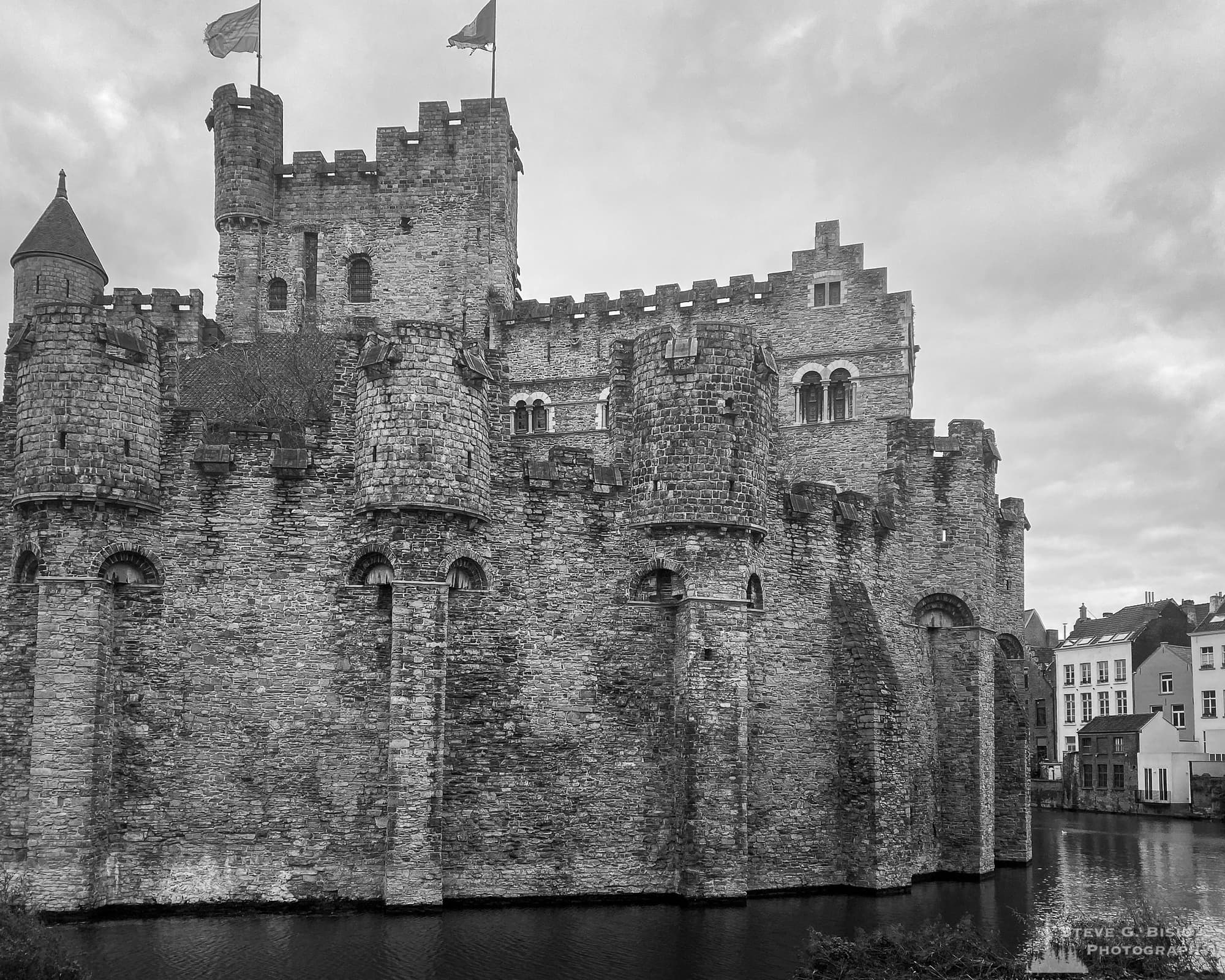 One of a series of 64 images captured on an iPhone 11 Pro Max while on a trip to Belgium in December 2019.